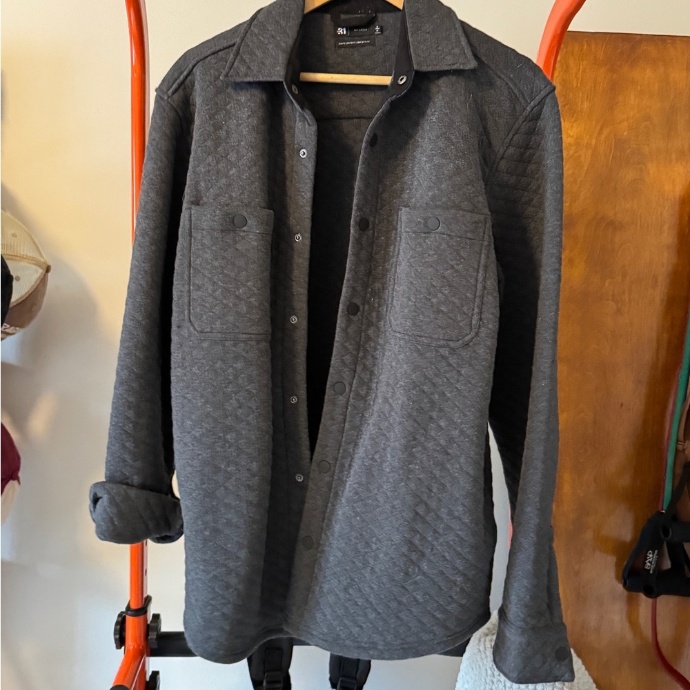 Charcoal Gray Lightweight Shirt Jacket with Textured Fabric and Casual Style